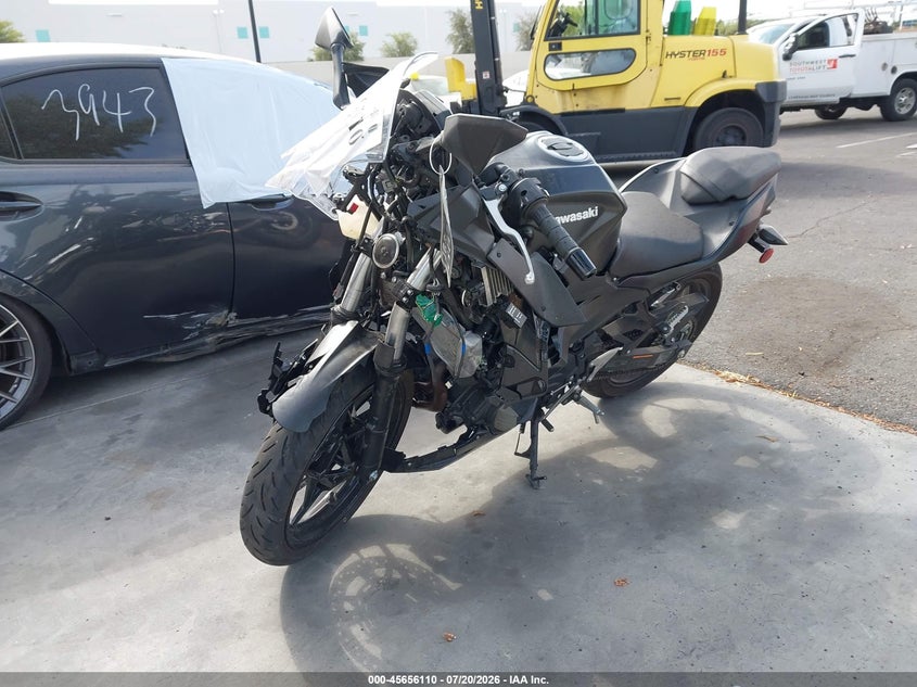 2026 Kawasaki Ninja VIN ML5EXGG19TDA95015 IAAI salvage auction — FRONT END, Wait Title, sold $100 on 2026-10-09 (photo 9)