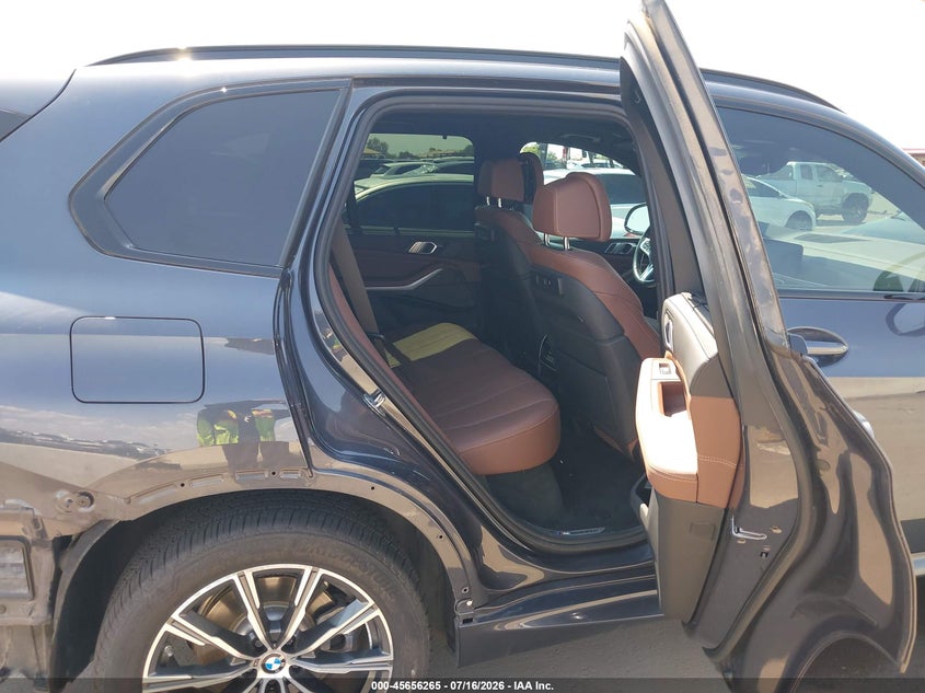2020 BMW X5 VIN 5UXCR6C00L9C72597 IAAI salvage auction — REAR END, Salvage Title, sold $23,300 on 2026-08-03 (photo 8)