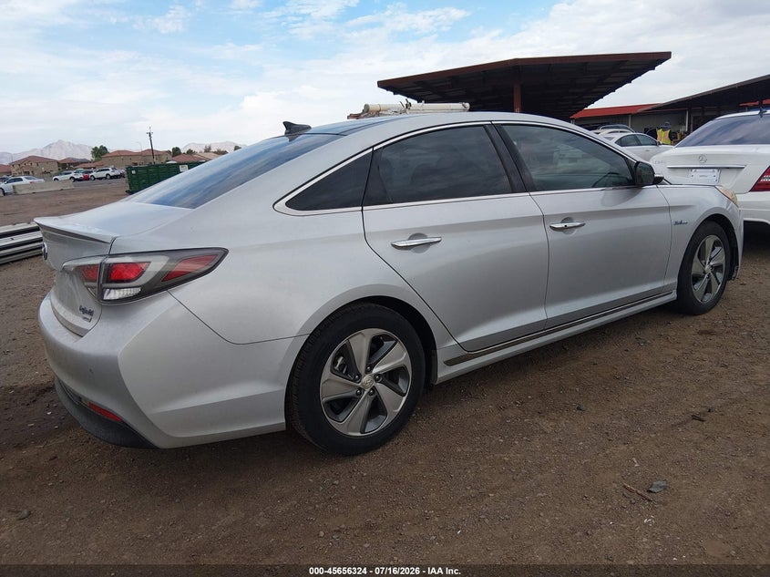 2017 Hyundai Sonata hybrid VIN KMHE34L34HA077286 IAAI salvage auction — NORMAL WEAR, Clear-Dealer Only (Arizona), sold $25 on 2026-07-28 (photo 4)