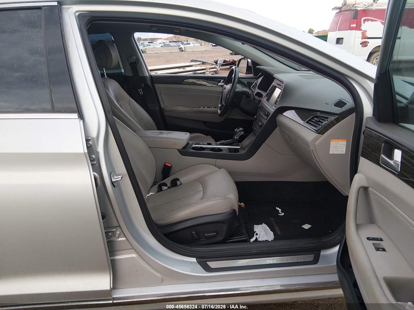 2017 Hyundai Sonata hybrid VIN KMHE34L34HA077286 IAAI salvage auction — NORMAL WEAR, Clear-Dealer Only (Arizona), sold $25 on 2026-07-28 (photo 5)