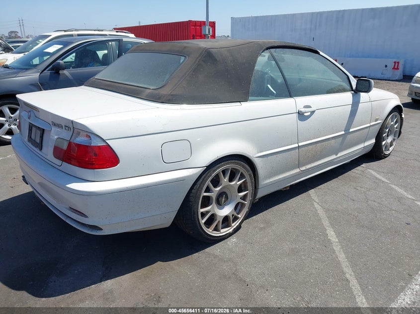 2002 BMW 3 series VIN WBABS33472PG87653 IAAI salvage auction — NORMAL WEAR, Clear - Dealer Only (California), sold $825 on 2026-07-30 (photo 4)