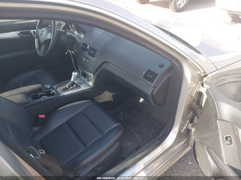 2009 Mercedes-benz C class VIN WDDGF81XX9R067520 IAAI salvage auction — FRONT END, Clear (Virginia), sold $600 on 2026-07-28 (photo 5)