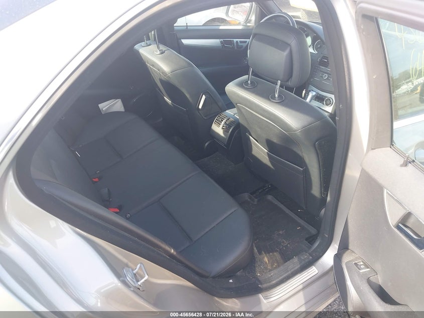 2009 Mercedes-benz C class VIN WDDGF81XX9R067520 IAAI salvage auction — FRONT END, Clear (Virginia), sold $600 on 2026-07-28 (photo 8)