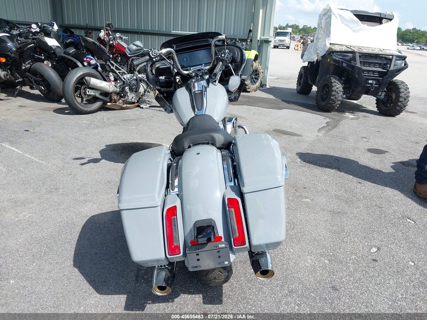 2026 Harley-davidson Road glide VIN 1HD1KH718TB622817 IAAI salvage auction — ROLLOVER, Salvage (South Carolina), sold $12,200 on 2026-08-19 (photo 6)