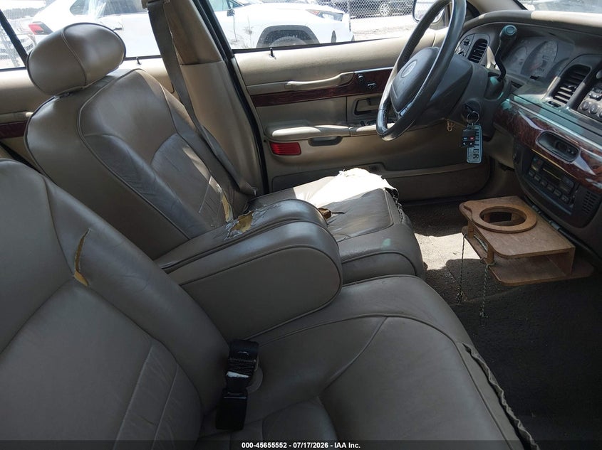 2002 Mercury Grand marquis VIN 2MEFM75W02X654374 IAAI salvage auction — NORMAL WEAR, Clear (Illinois), sold $325 on 2026-07-22 (photo 5)