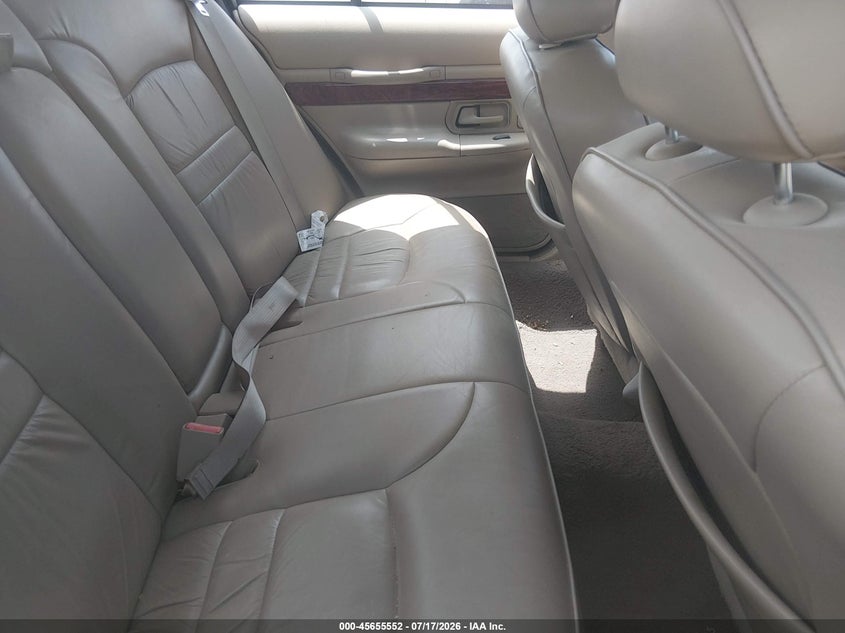 2002 Mercury Grand marquis VIN 2MEFM75W02X654374 IAAI salvage auction — NORMAL WEAR, Clear (Illinois), sold $325 on 2026-07-22 (photo 8)