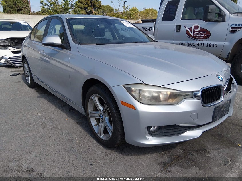 2015 BMW 3er VIN WBA3B1G52FNT04860 IAAI salvage auction — FRONT & REAR, Salvage (California), sold $1,150 on 2026-07-30 (photo 1)