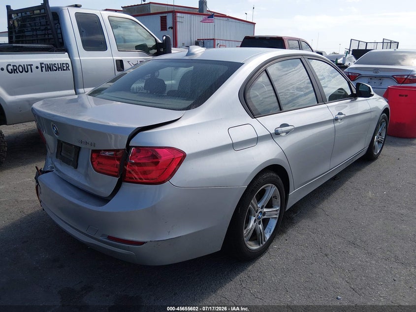 2015 BMW 3er VIN WBA3B1G52FNT04860 IAAI salvage auction — FRONT & REAR, Salvage (California), sold $1,150 on 2026-07-30 (photo 4)