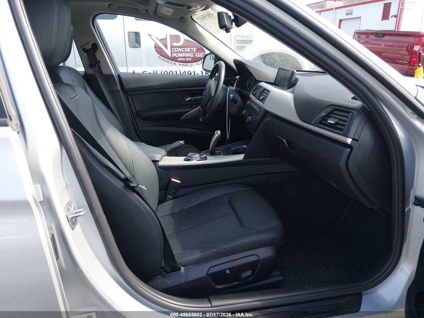 2015 BMW 3er VIN WBA3B1G52FNT04860 IAAI salvage auction — FRONT & REAR, Salvage (California), sold $1,150 on 2026-07-30 (photo 5)