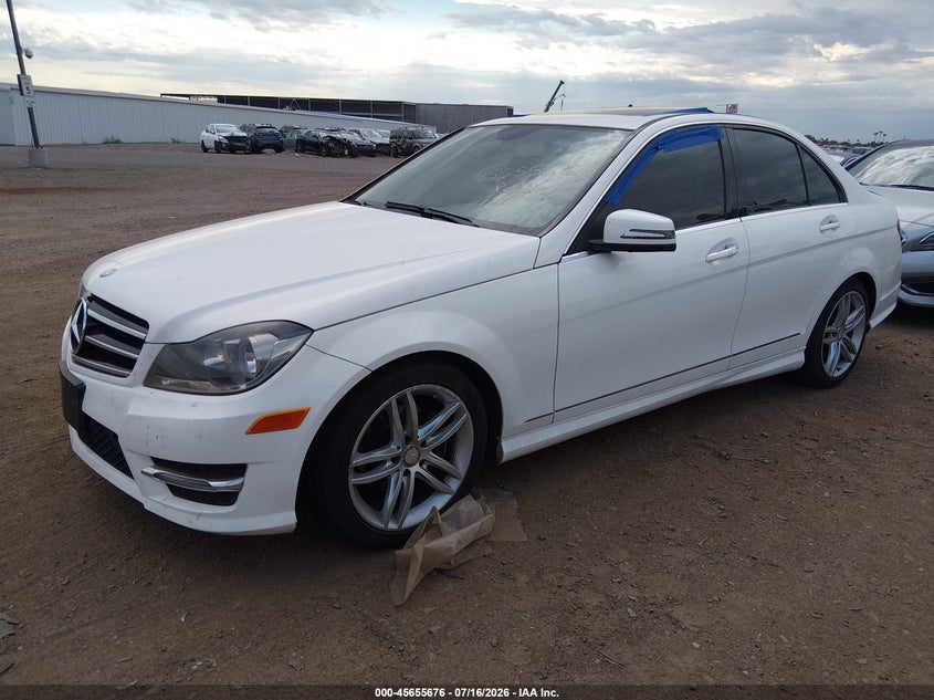 2014 Mercedes-benz C-klasse VIN WDDGF4HB3EA966022 IAAI salvage auction — NORMAL WEAR, Restored (Arizona), sold $25 on 2026-07-28 (photo 2)