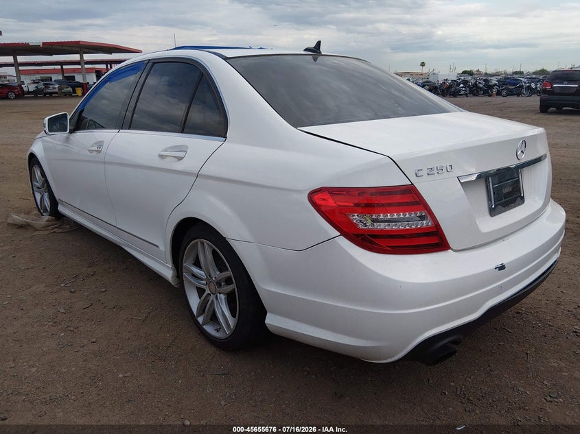 2014 Mercedes-benz C-klasse VIN WDDGF4HB3EA966022 IAAI salvage auction — NORMAL WEAR, Restored (Arizona), sold $25 on 2026-07-28 (photo 3)