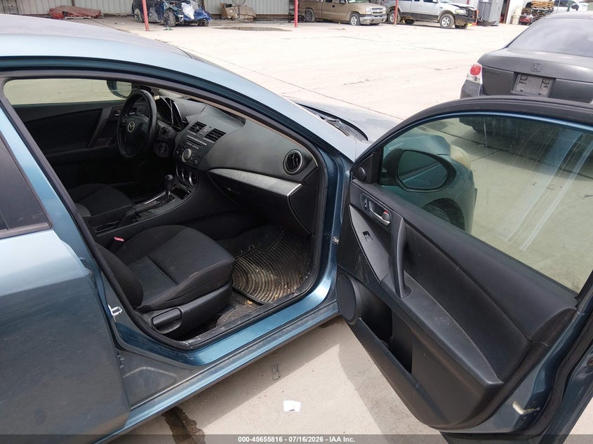 2011 Mazda 3 VIN JM1BL1VF8B1485679 IAAI salvage auction — NORMAL WEAR, Original (Texas), sold $250 on 2026-07-28 (photo 5)