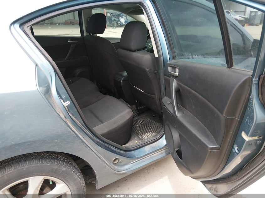 2011 Mazda 3 VIN JM1BL1VF8B1485679 IAAI salvage auction — NORMAL WEAR, Original (Texas), sold $250 on 2026-07-28 (photo 8)