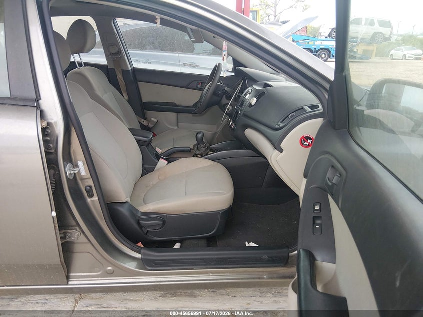 2011 Kia Forte VIN KNAFU4A25B5434066 IAAI salvage auction — NORMAL WEAR, Clear (Florida), sold $400 on 2026-07-28 (photo 5)