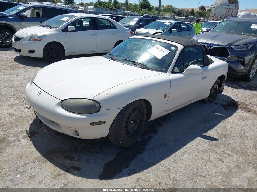 2000 Mazda Mx-5 miata VIN JM1NB353XY0140377 IAAI salvage auction — NORMAL WEAR, Clear - Dealer Only (California), sold $625 on 2026-07-23 (photo 2)