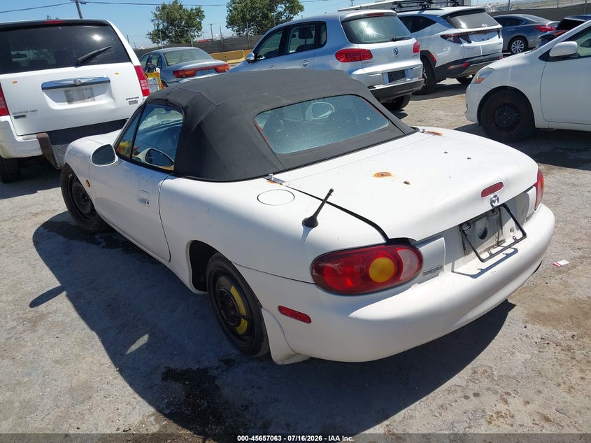 2000 Mazda Mx-5 miata VIN JM1NB353XY0140377 IAAI salvage auction — NORMAL WEAR, Clear - Dealer Only (California), sold $625 on 2026-07-23 (photo 3)