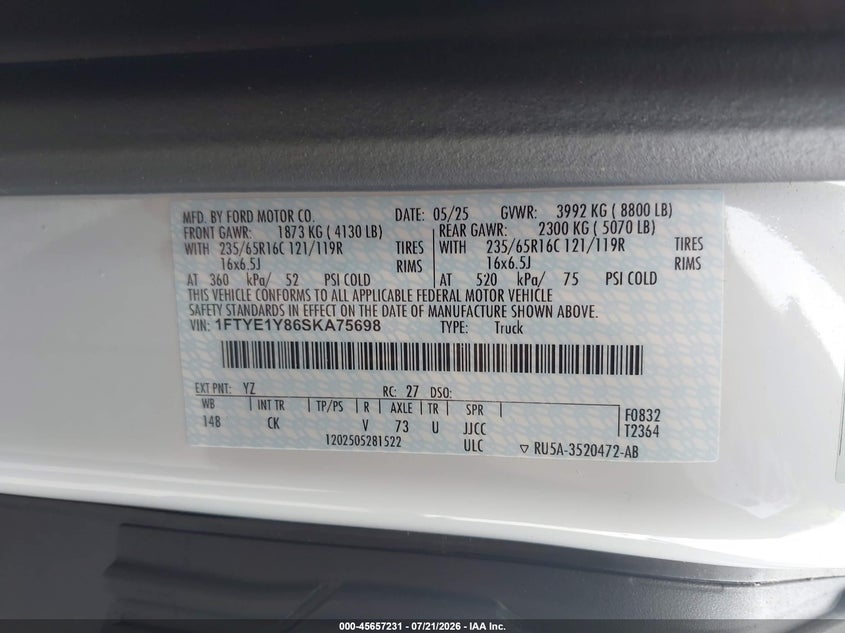 2025 Ford Transit 150 VIN 1FTYE1Y86SKA75698 IAAI salvage auction — FRONT END, Clear (New Jersey), sold $18,050 on 2026-08-17 (photo 9)