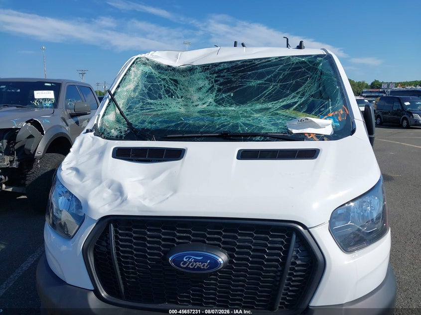 2025 Ford Transit 150 VIN 1FTYE1Y86SKA75698 IAAI salvage auction — FRONT END, Clear (New Jersey), sold $18,050 on 2026-08-17 (photo 6)