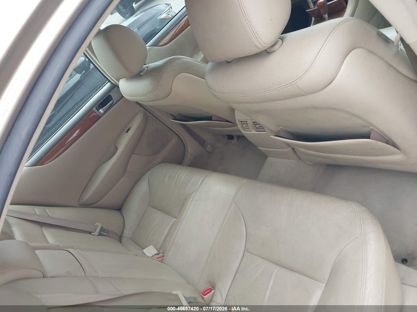 2005 Lexus Es 330 VIN JTHBA30GX55121549 IAAI salvage auction — NORMAL WEAR, Original (Texas), sold $975 on 2026-08-01 (photo 8)