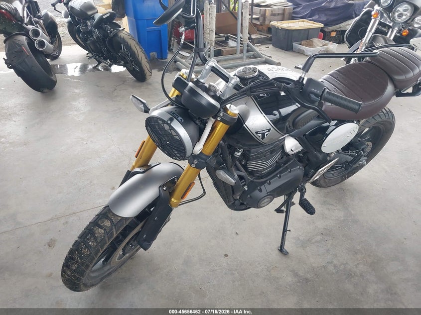 2025 Triumph motorcycle Scrambler VIN SMTT147Y8SNA28278 IAAI salvage auction — VANDALISM, Salvage (Utah), sold $1,500 on 2026-09-16 (photo 2)