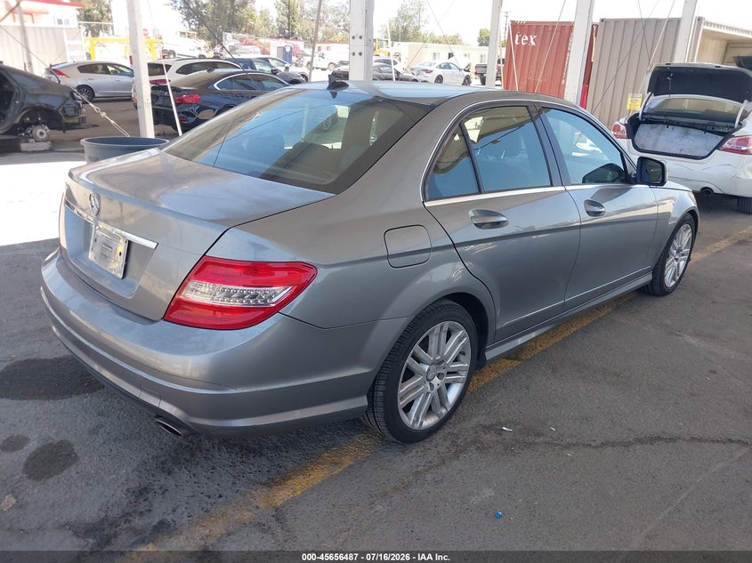 2008 Mercedes-benz C class VIN WDDGF54X38R017700 IAAI salvage auction — SIDE, Salvage (California), sold $550 on 2026-08-03 (photo 4)