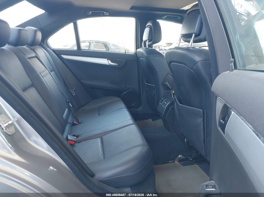 2008 Mercedes-benz C class VIN WDDGF54X38R017700 IAAI salvage auction — SIDE, Salvage (California), sold $550 on 2026-08-03 (photo 8)