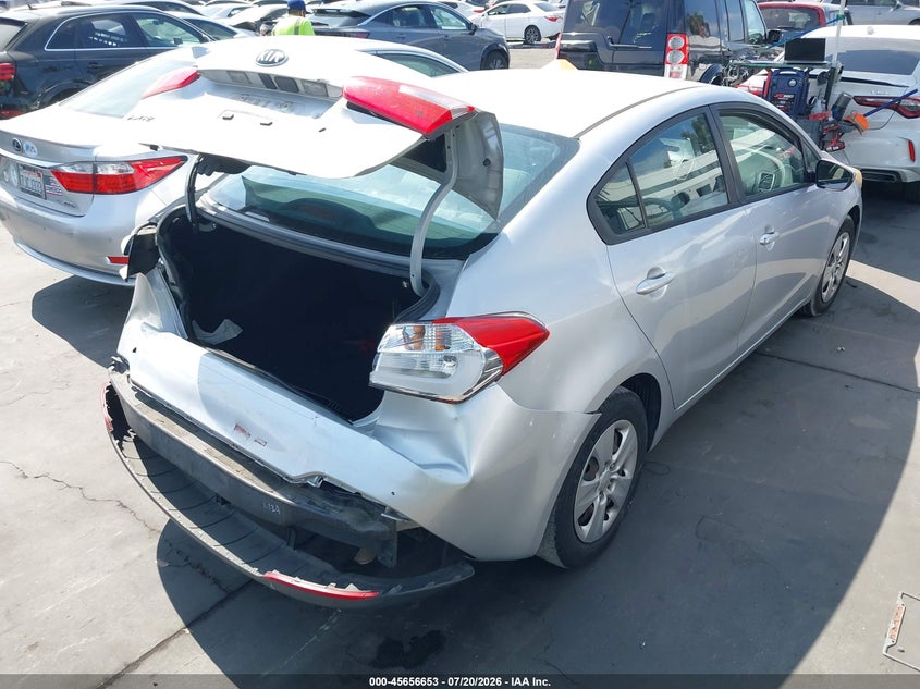 2015 Kia Forte VIN KNAFK4A66F5426914 IAAI salvage auction — REAR END, Salvage Certificate (California), sold $1,500 on 2026-08-01 (photo 4)