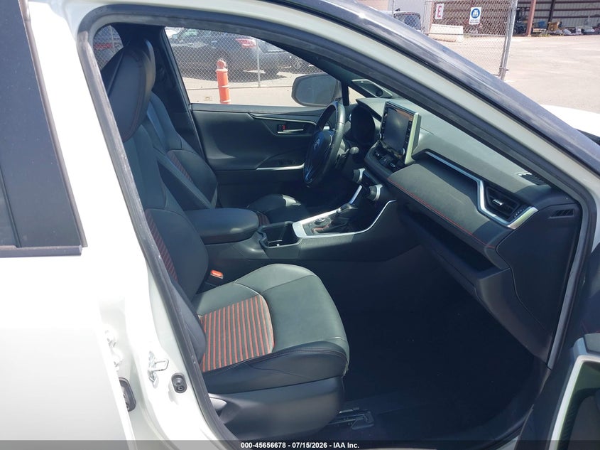 2022 Toyota Rav 4 VIN JTMEB3FV6ND081803 IAAI salvage auction — NORMAL WEAR, Salvage Title, sold $1,000 on 2026-07-21 (photo 5)