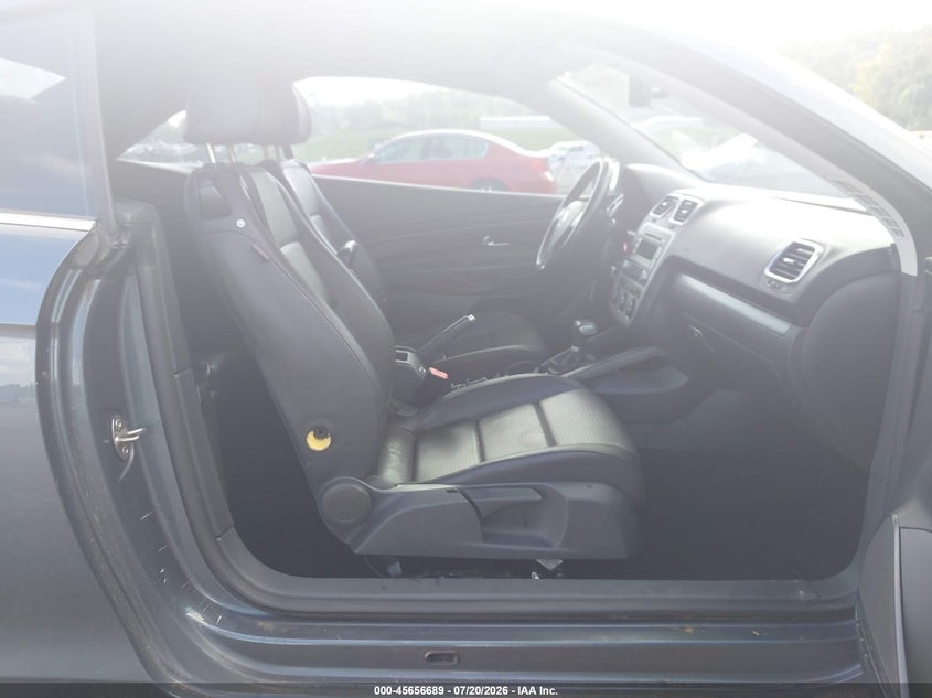 2007 Volkswagen Eos VIN WVWBA71F37V007104 IAAI salvage auction — NORMAL WEAR, Clear (Tennessee), sold $25 on 2026-07-29 (photo 5)