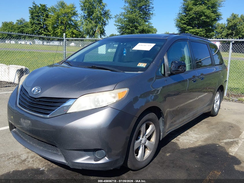2011 Toyota Sienna VIN 5TDKK3DC1BS048924 IAAI salvage auction — NORMAL WEAR, Clear (New Jersey), sold $575 on 2026-07-27 (photo 2)