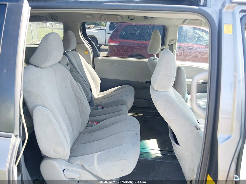 2011 Toyota Sienna VIN 5TDKK3DC1BS048924 IAAI salvage auction — NORMAL WEAR, Clear (New Jersey), sold $575 on 2026-07-27 (photo 8)