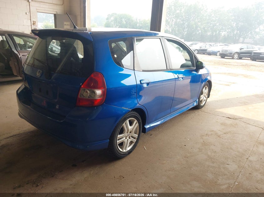 2007 Honda Fit VIN JHMGD38657S053450 IAAI salvage auction — NORMAL WEAR, Clear (Minnesota), sold $350 on 2026-07-29 (photo 4)