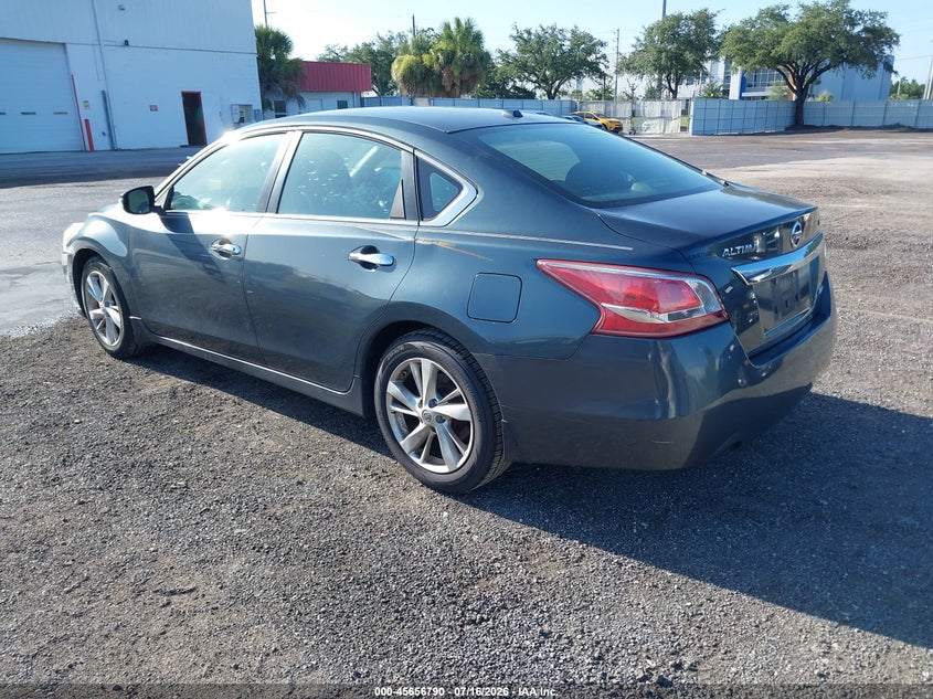 2013 Nissan Altima VIN 1N4AL3AP3DN561767 IAAI salvage auction — NORMAL WEAR, Clear (Florida), sold $400 on 2026-07-23 (photo 3)
