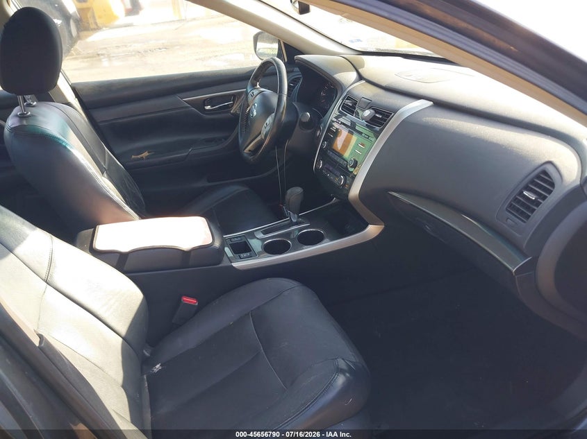 2013 Nissan Altima VIN 1N4AL3AP3DN561767 IAAI salvage auction — NORMAL WEAR, Clear (Florida), sold $400 on 2026-07-23 (photo 5)
