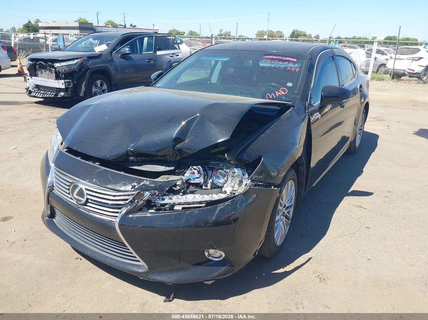 2014 Lexus ES VIN JTHBK1GG8E2090066 IAAI salvage auction — NORMAL WEAR, Clear - Dealer Only (California), sold $3,250 on 2026-07-22 (photo 2)
