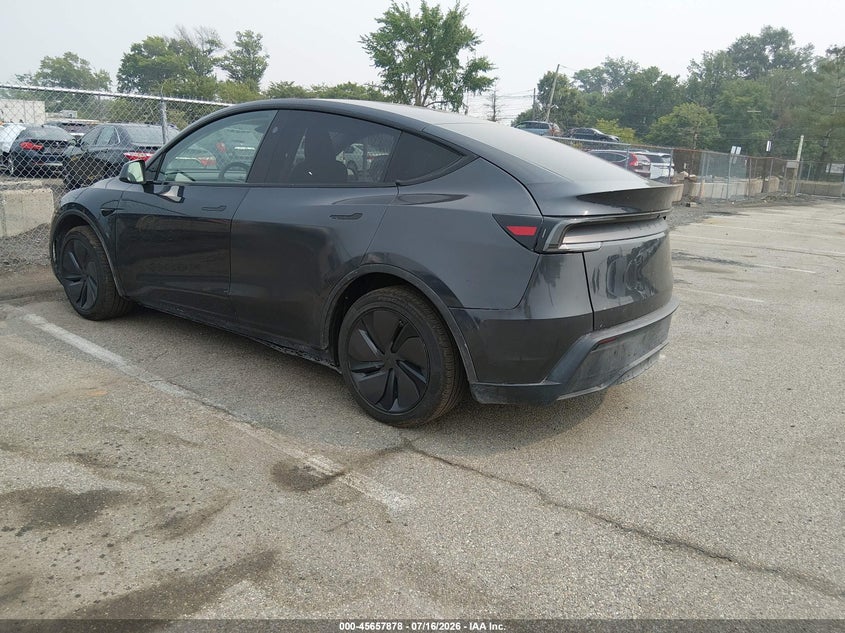2026 Tesla Model y VIN 7SAYGDED0TF401476 IAAI salvage auction — SIDE, Salvage (Oregon), sold $18,000 on 2026-07-29 (photo 3)