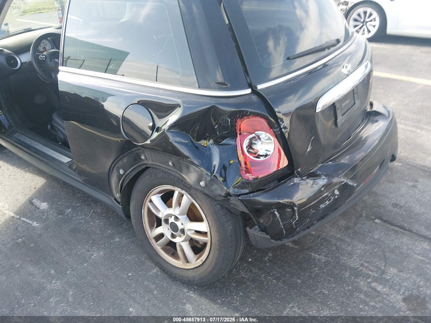 2013 Mini Hard top VIN WMWSU3C59DT544603 IAAI salvage auction — SIDE, Salvage Title, sold $400 on 2026-08-06 (photo 6)