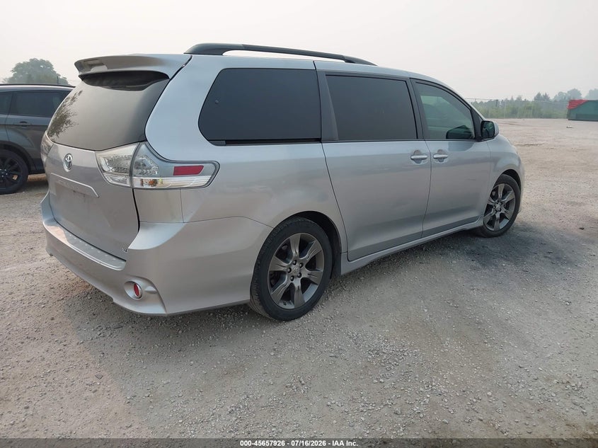 2015 Toyota Sienna VIN 5TDXK3DC8FS640395 IAAI salvage auction — FRONT END, Clear (Wisconsin), sold $25 on 2026-07-28 (photo 4)