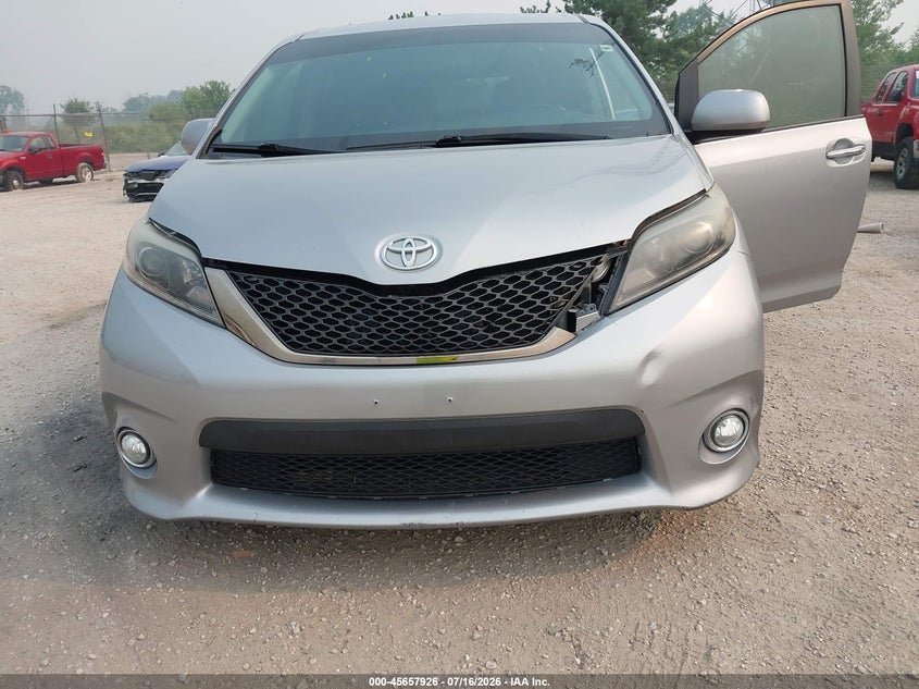 2015 Toyota Sienna VIN 5TDXK3DC8FS640395 IAAI salvage auction — FRONT END, Clear (Wisconsin), sold $25 on 2026-07-28 (photo 6)