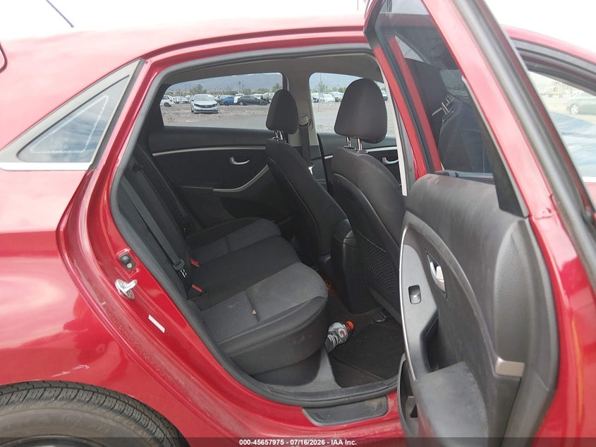 2017 Hyundai Elantra VIN KMHD35LH1HU365892 IAAI salvage auction — NORMAL WEAR, Salvage Title, sold $725 on 2026-07-28 (photo 8)