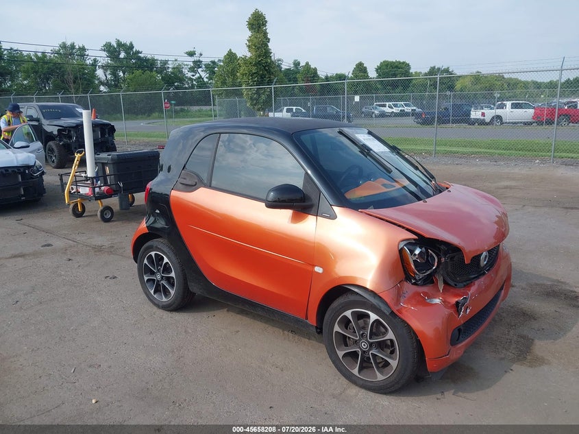 2016 Smart Fortwo VIN WMEFJ5DA1GK051837 IAAI salvage auction — FRONT END, Salvage Title, sold $1,200 on 2026-08-21 (photo 1)