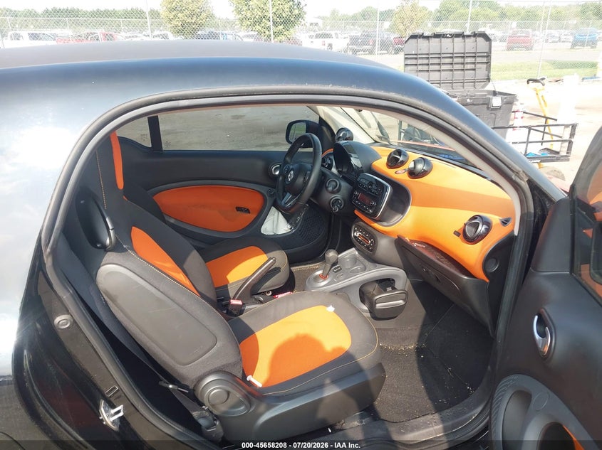 2016 Smart Fortwo VIN WMEFJ5DA1GK051837 IAAI salvage auction — FRONT END, Salvage Title, sold $1,200 on 2026-08-21 (photo 5)