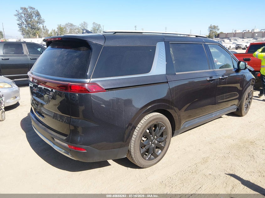 2024 Kia Carnival VIN KNDNE5H37R6402479 IAAI salvage auction — RIGHT FRONT, Salvage Title, sold $12,700 on 2026-07-29 (photo 4)
