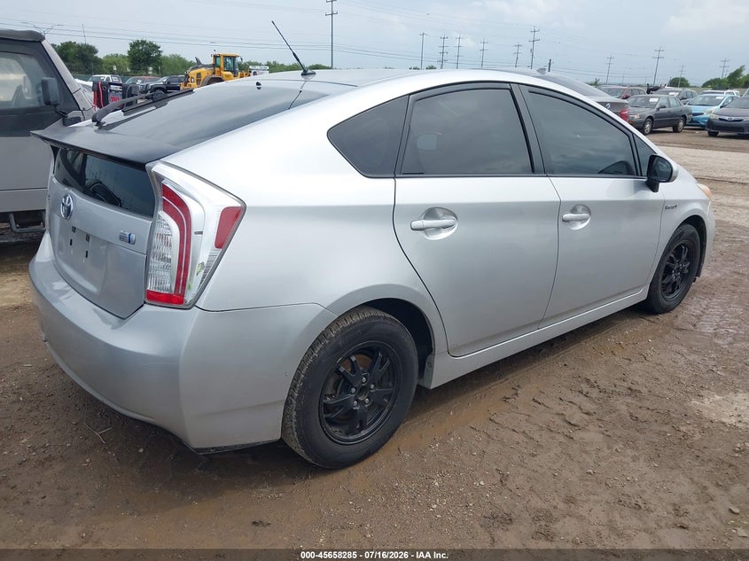 2014 Toyota Prius VIN JTDKN3DUXE1801464 IAAI salvage auction — NORMAL WEAR, Original (Texas), sold $1,200 on 2026-07-29 (photo 4)