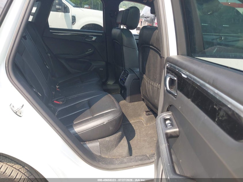 2018 Porsche Macan VIN WP1AA2A54JLB07025 IAAI salvage auction — FRONT END, Salvage Title, sold $7,800 on 2026-09-05 (photo 8)