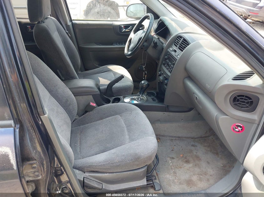 2004 Hyundai Santa fe VIN KM8SC73D14U715760 IAAI salvage auction — NORMAL WEAR, Clear (Virginia), sold $25 on 2026-07-28 (photo 5)