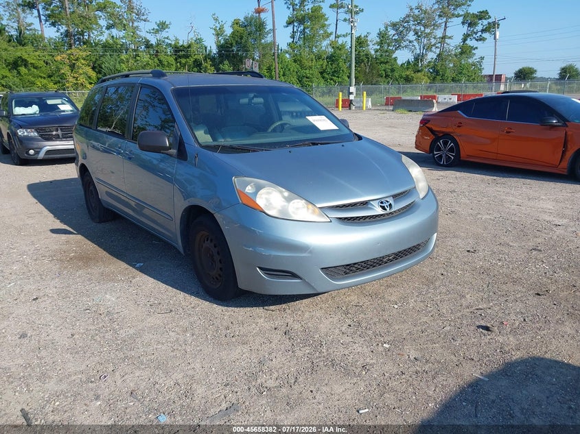 2007 Toyota Sienna VIN 5TDZK23C97S023027 IAAI salvage auction — NORMAL WEAR, Clear (Florida), sold $1,375 on 2026-07-28 (photo 1)