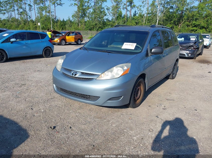 2007 Toyota Sienna VIN 5TDZK23C97S023027 IAAI salvage auction — NORMAL WEAR, Clear (Florida), sold $1,375 on 2026-07-28 (photo 2)
