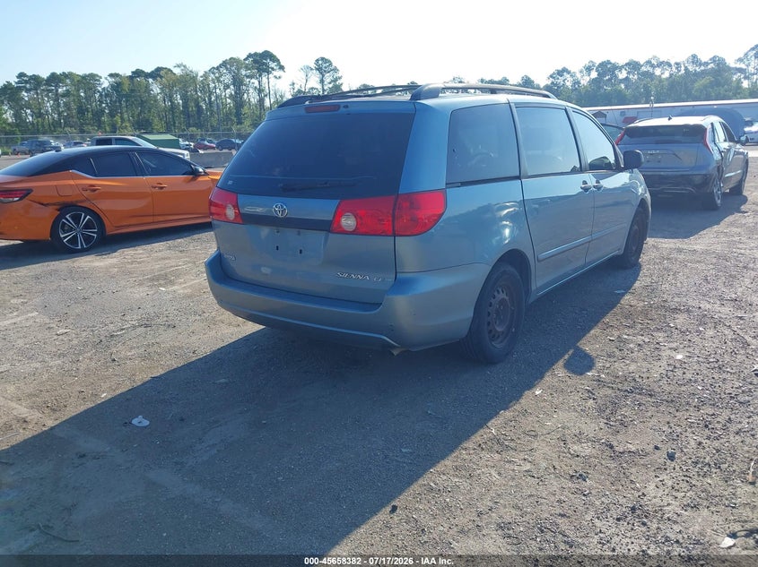 2007 Toyota Sienna VIN 5TDZK23C97S023027 IAAI salvage auction — NORMAL WEAR, Clear (Florida), sold $1,375 on 2026-07-28 (photo 4)