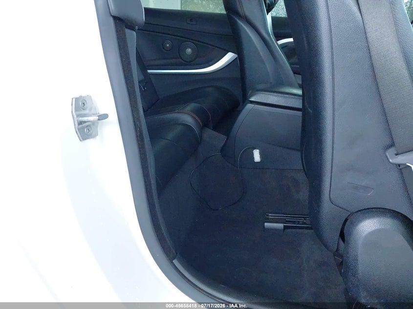 2015 BMW 4er VIN WBA3T3C50F5A40359 IAAI salvage auction — WATER/FLOOD, Salvage Title, sold $2,800 on 2026-08-12 (photo 8)